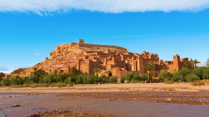 Marocco Fortified-City-Ksar-with-Mud-Houses-in-the-Kasbah-Ait-Benhaddou-near-Ouarzazate